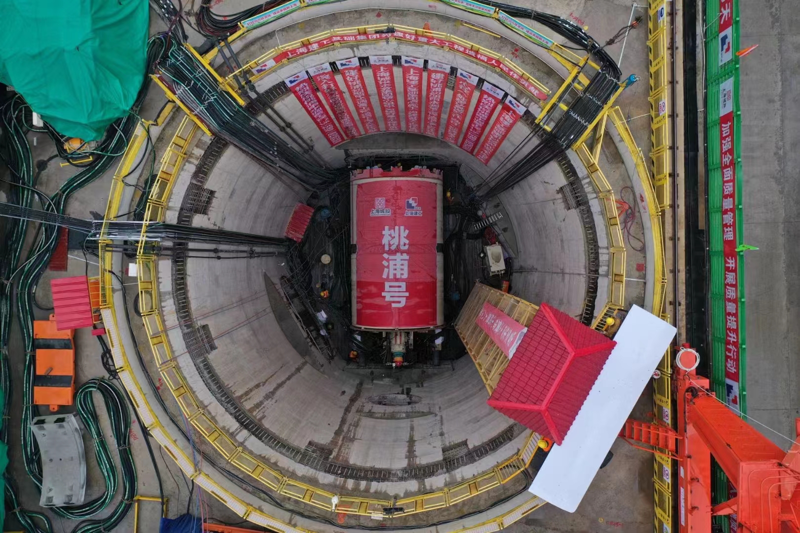 桃浦初雨调蓄工程实现国内首例脆弱淤泥质土急曲线盾构掘进